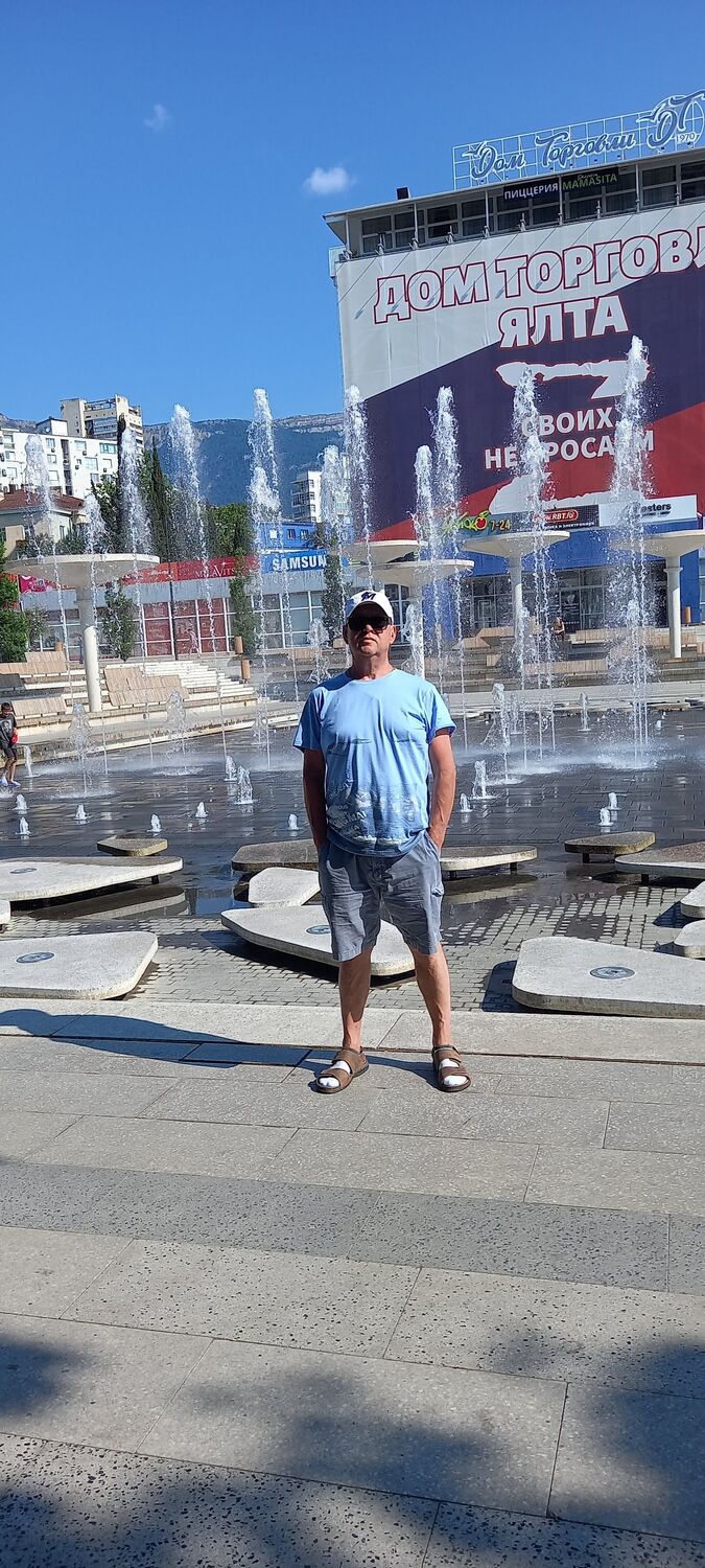  43983340  Oleg, 57 ,    