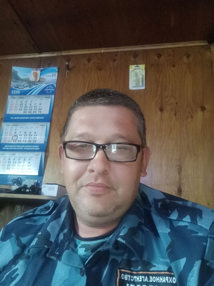  ,   Ivan, 42 ,   