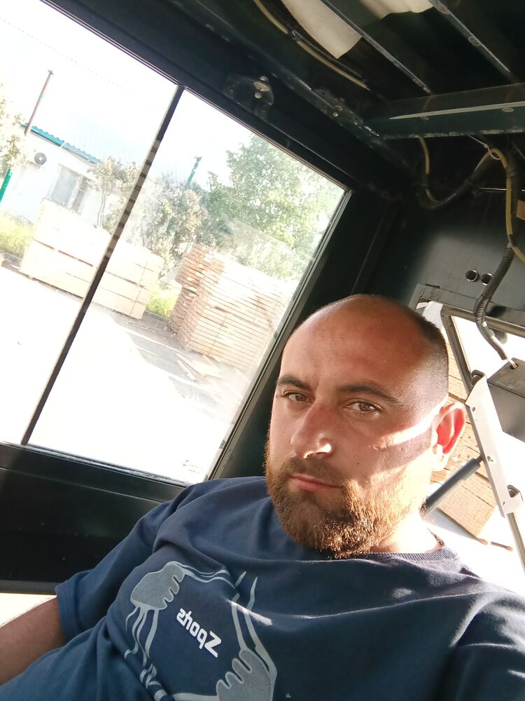  44483570  , 29 ,    