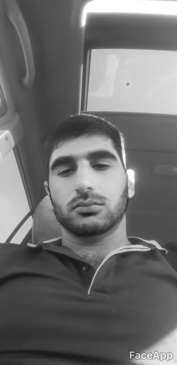  19149040  Garik, 34 ,    