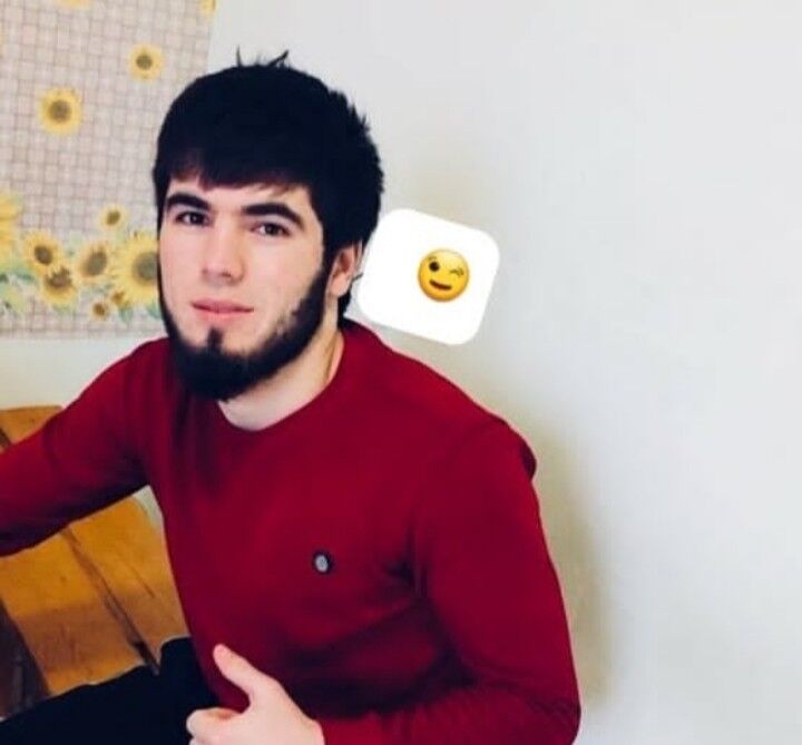  19428860  Mansur, 23 ,    