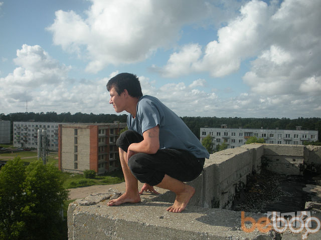  ,   Dexter, 32 ,   