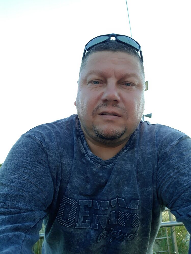  ,   Garik, 49 ,   ,   , c , 