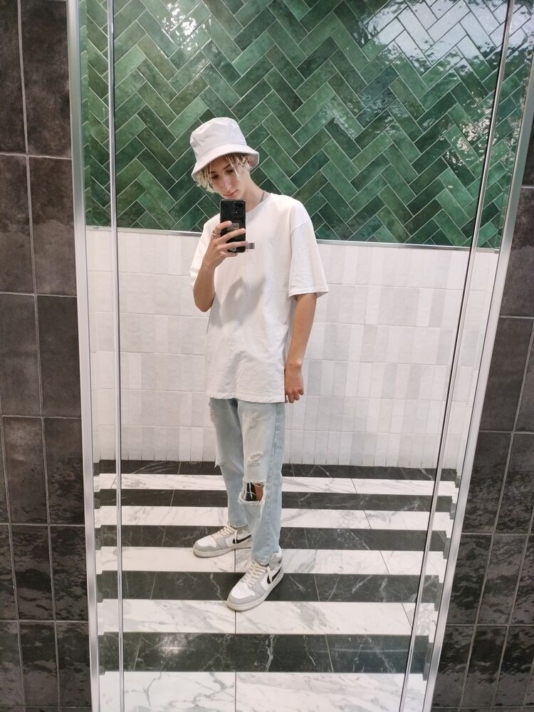  27694060  Evgeny, 22 ,    