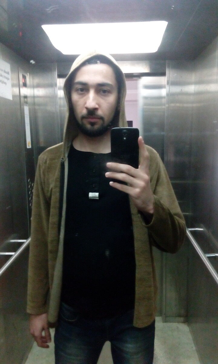 ,   Enzo, 40 ,   ,   , c 