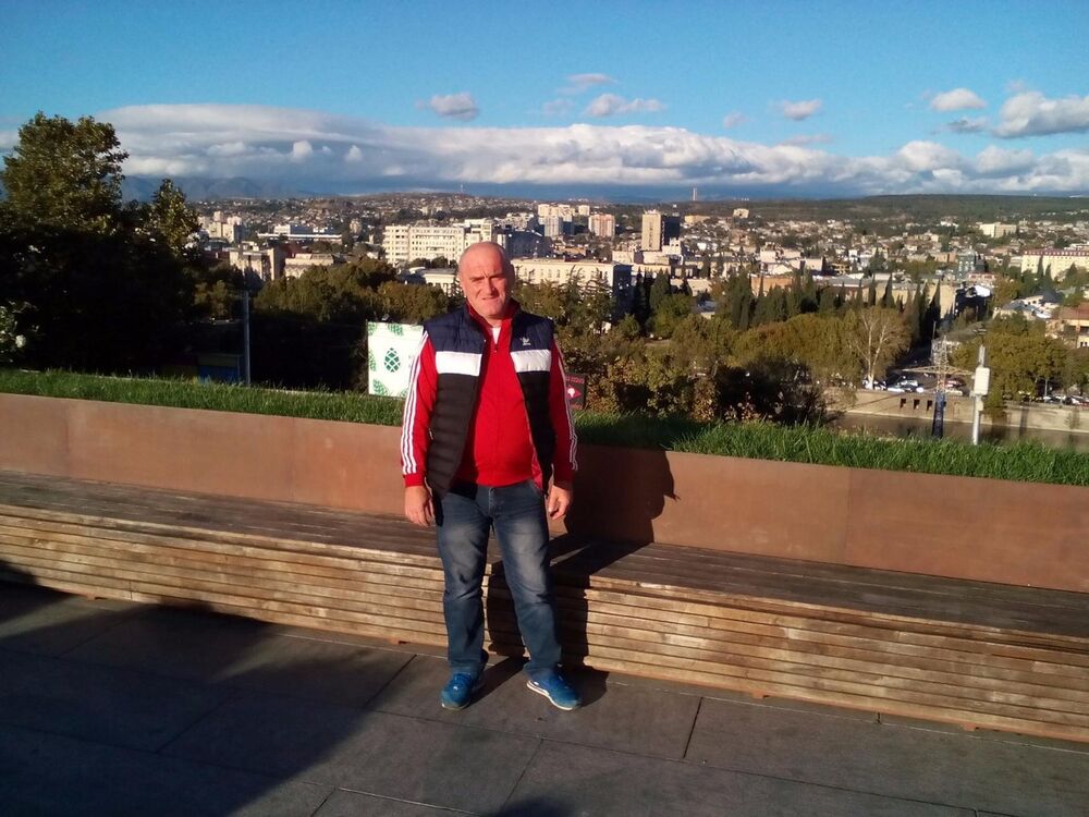  9320940  Ramaz, 55 ,    
