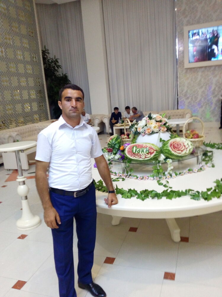  17956930  Rusla, 37 ,    