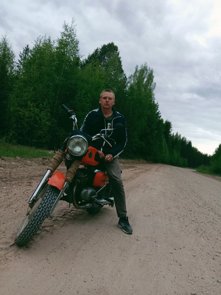  47368820  Ivanslav, 34 ,    