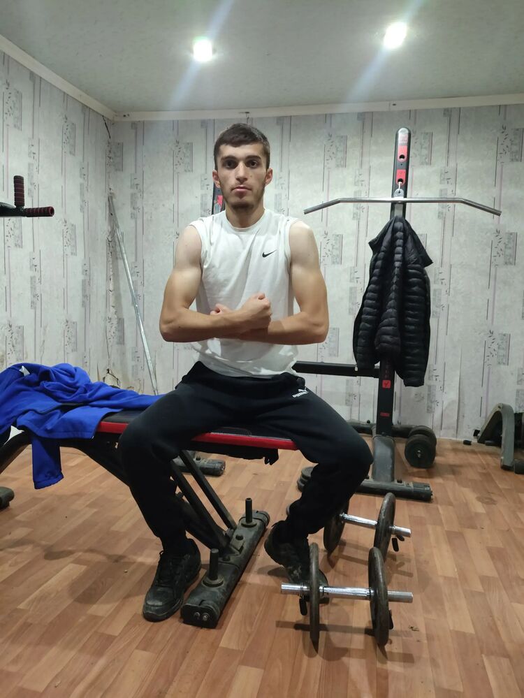  53959340  Zahar, 21 ,    