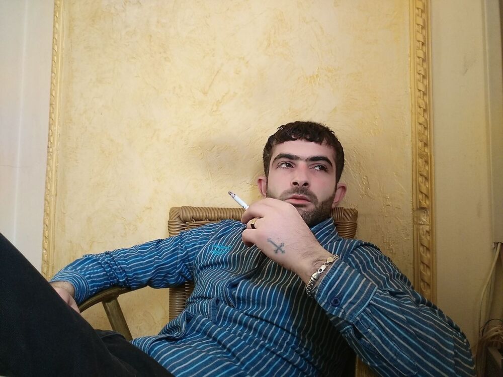  ,   Mika, 34 ,   ,   , c 