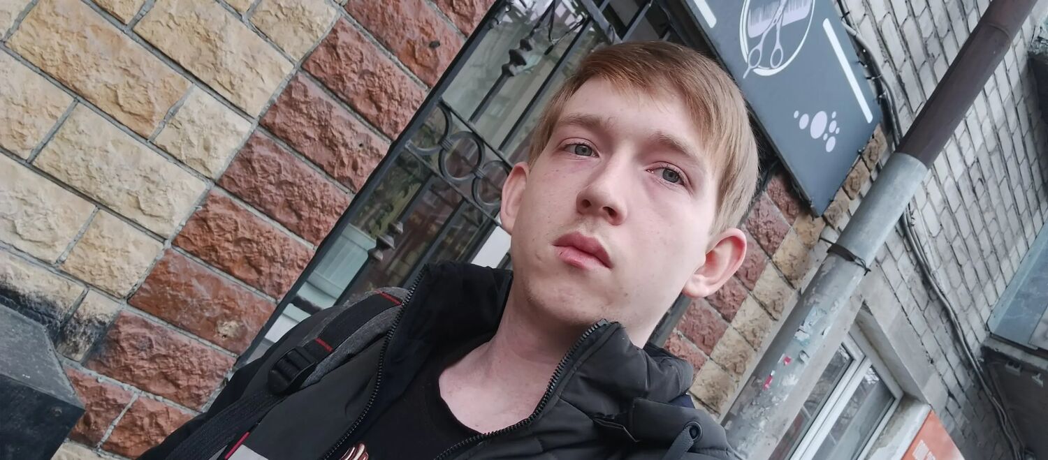  ,   Denis, 27 ,     , c 