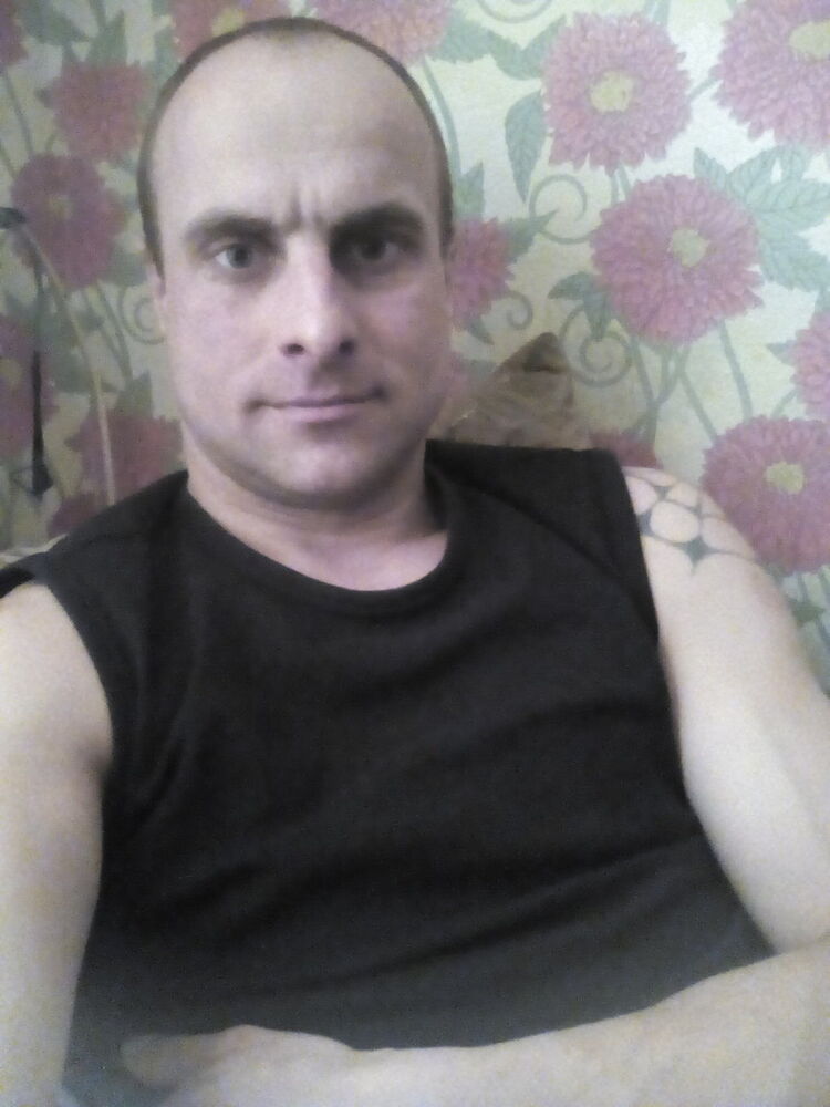  11958120  Voldemar, 44 ,    