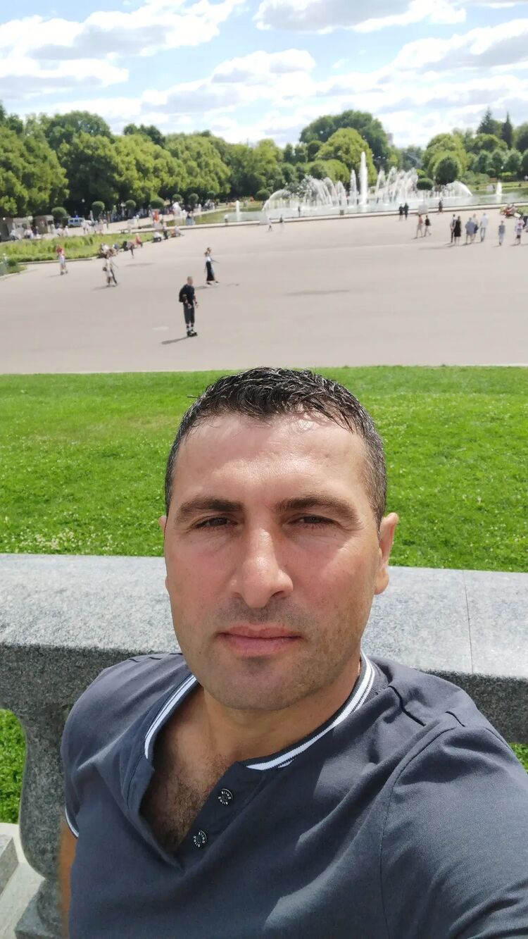  28575740  Mito, 37 ,    