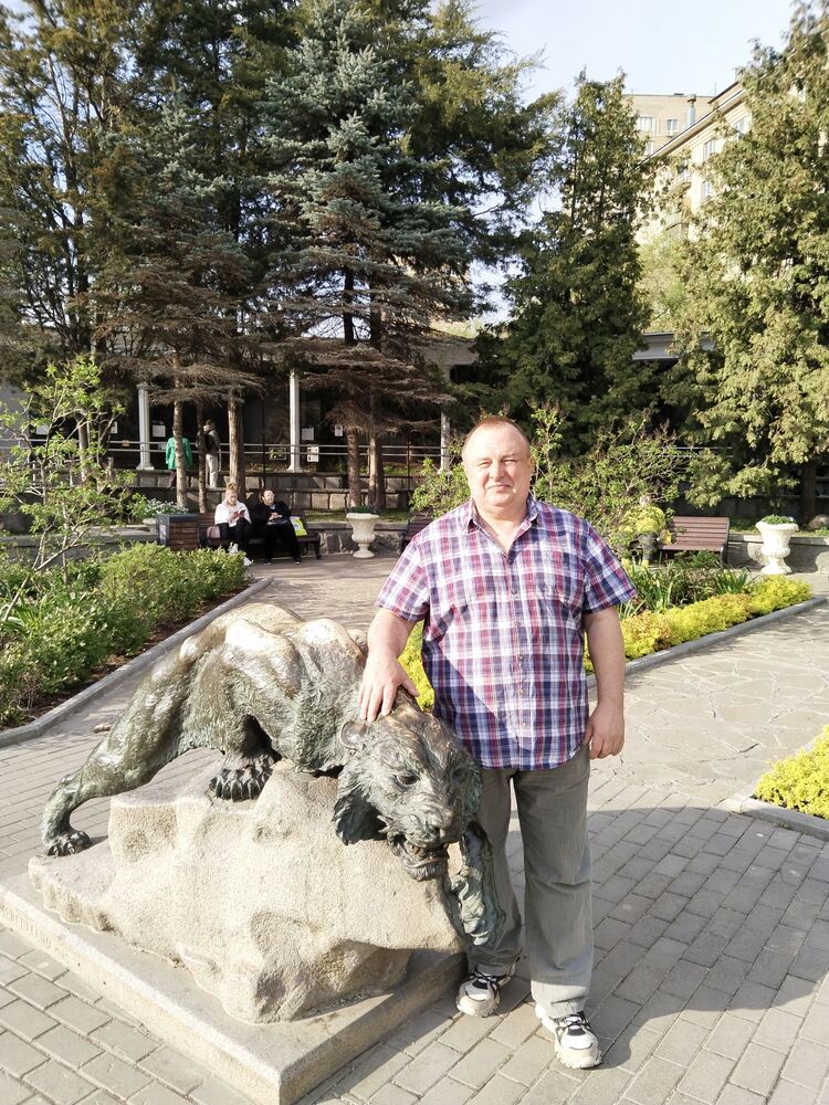  34151210  Viktor, 64 ,    