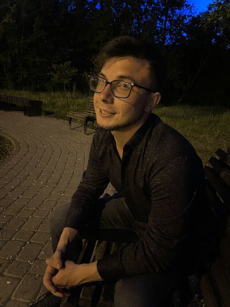 34836910  , 28 ,     