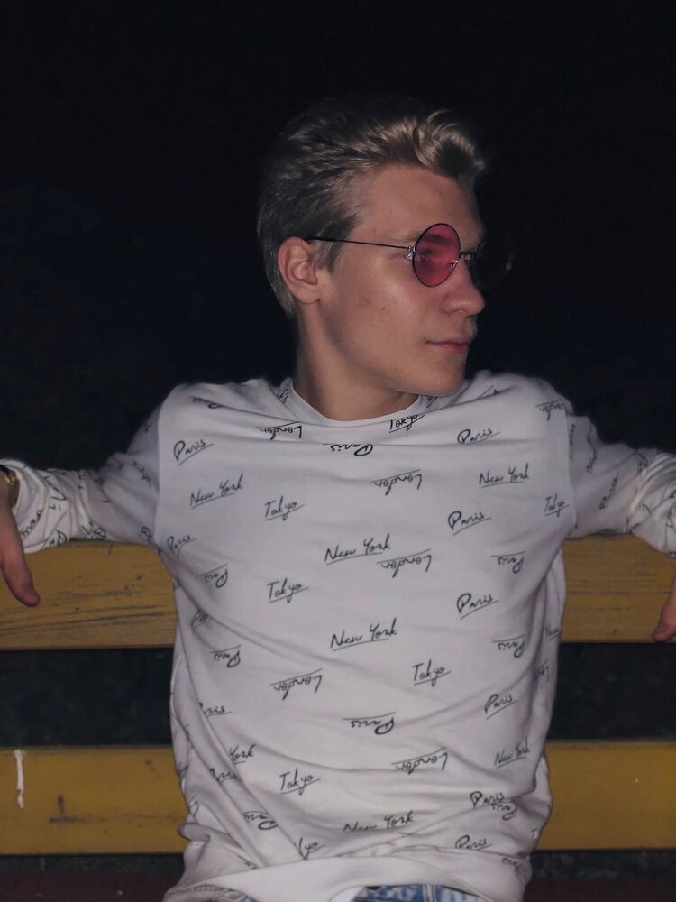 ���� 52432600 ����� ������, 19 ���, ���� ���������� � �������