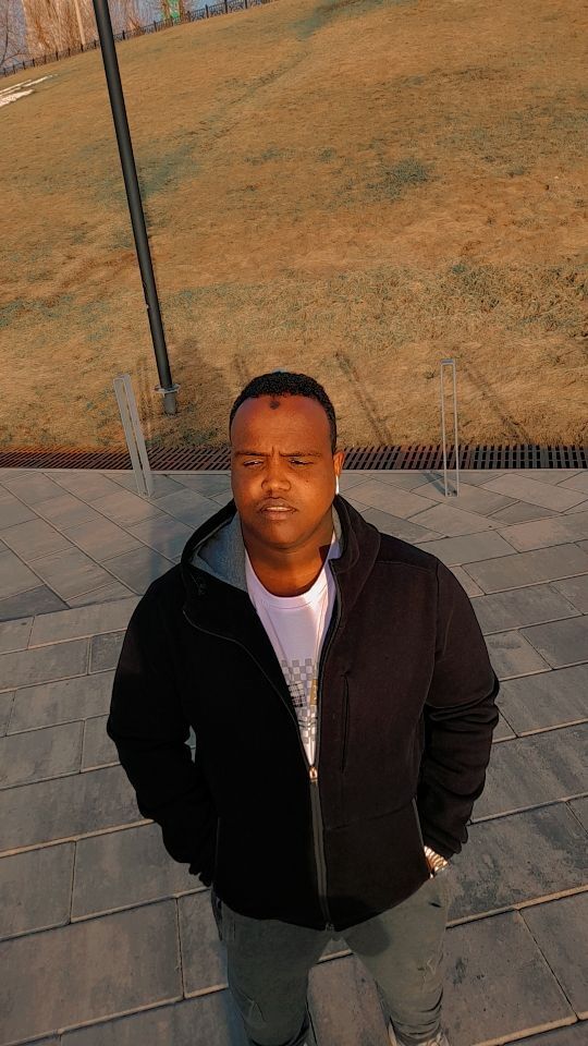  44773870  , 33 ,    