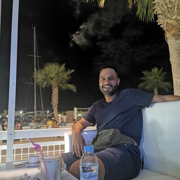 ���� 40151220 ������� Yassine, 29 ���, ���� ���������� � �����-����������