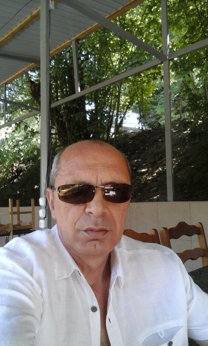  8236580  , 59 ,    
