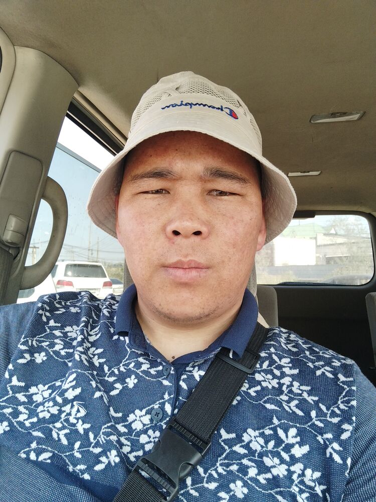  ,   Oskar, 31 ,   