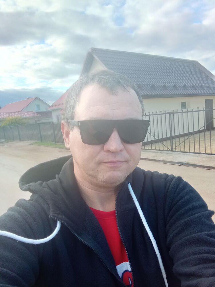  54433630  ALEXEi, 44 ,    