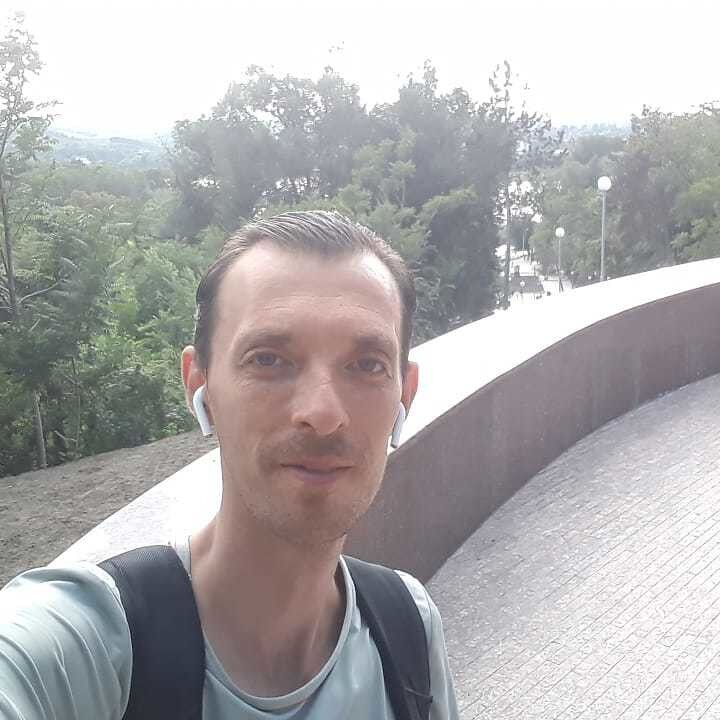  19105830  Ivan, 38 ,    