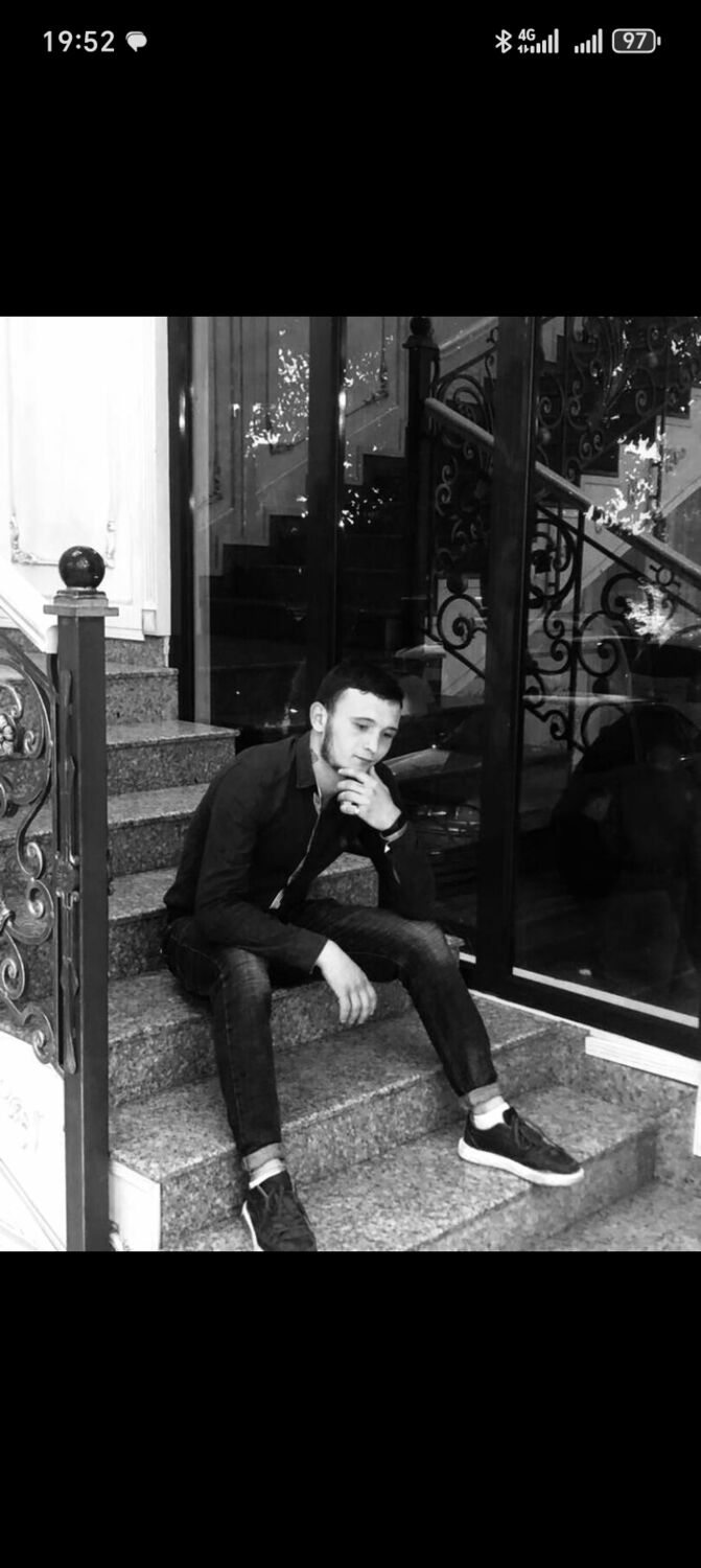  52111080  Vadim, 25 ,    