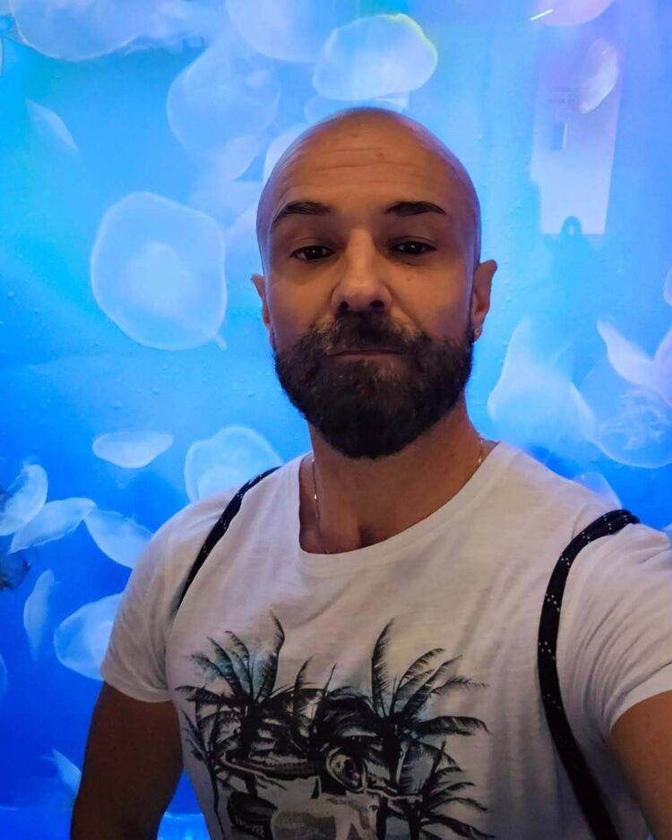  ,   , 28 ,   