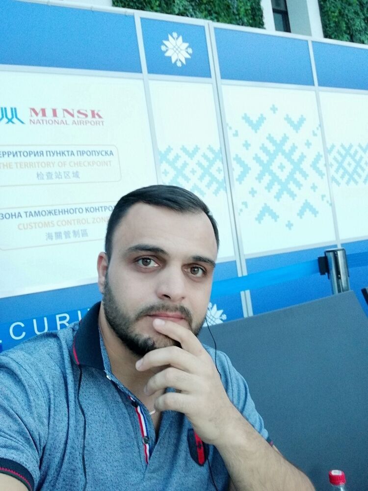  ,   Tigran, 37 ,  