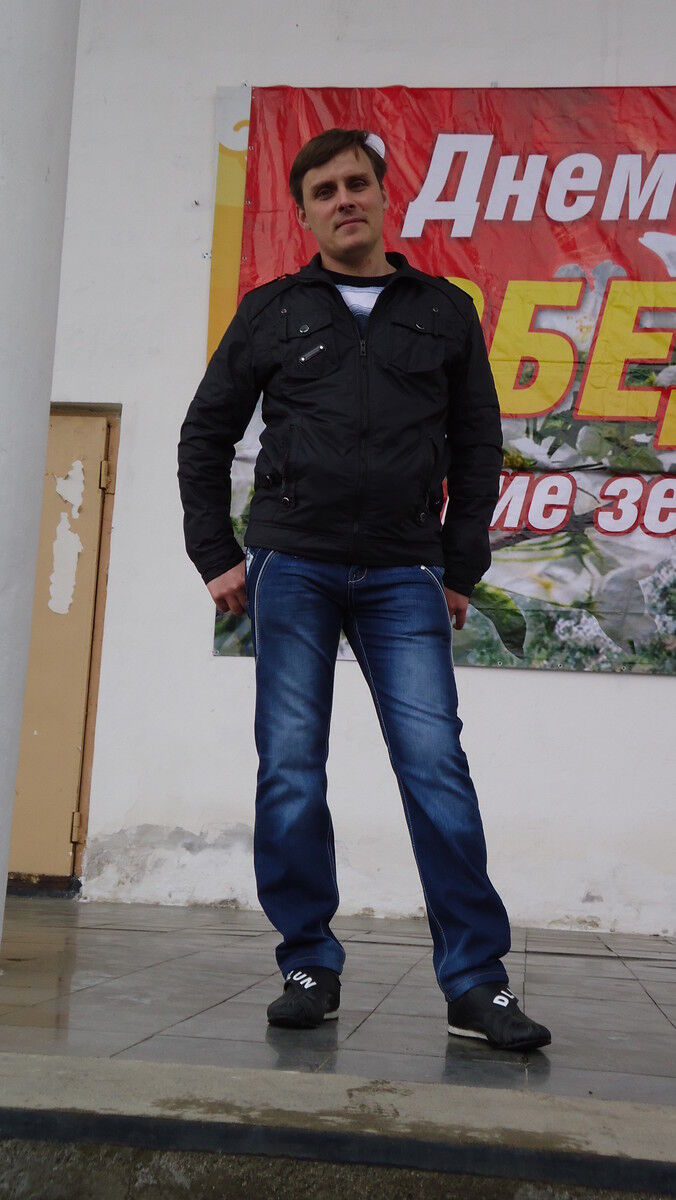  5451470  Sergei, 51 ,    