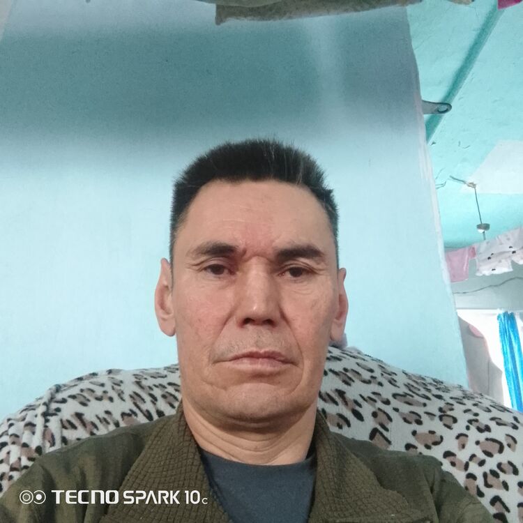  52610820  Alexander, 49 ,    -