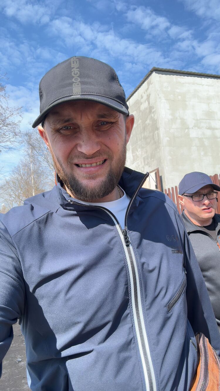  44268110  , 43 ,    -