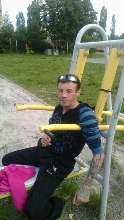  48274610  Nikolay, 47 ,    