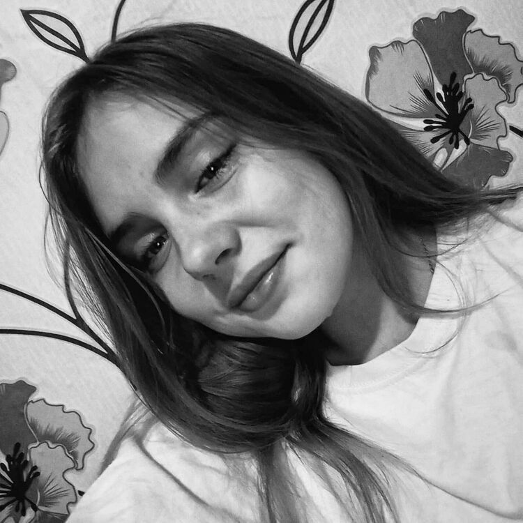  27748360  Alexandra, 21 ,    