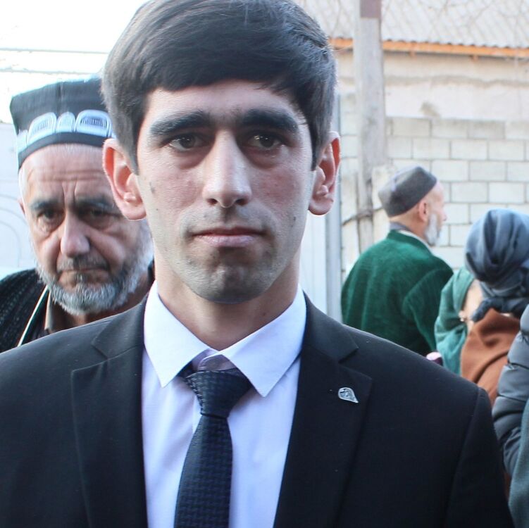  19043630  Nurullo, 27 ,    