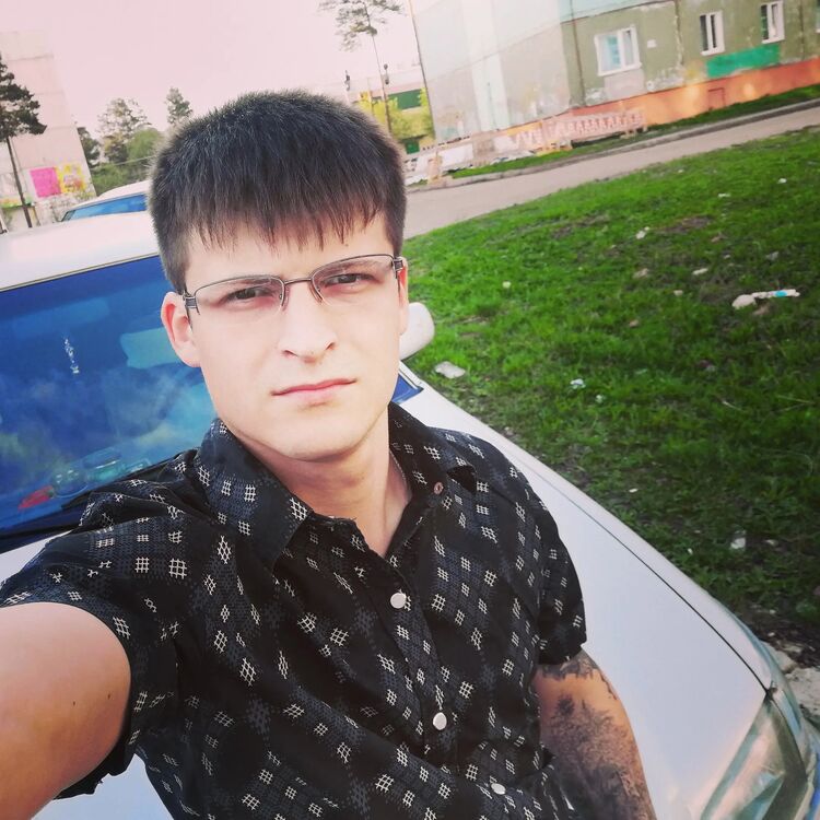  40036500  Artem, 27 ,    
