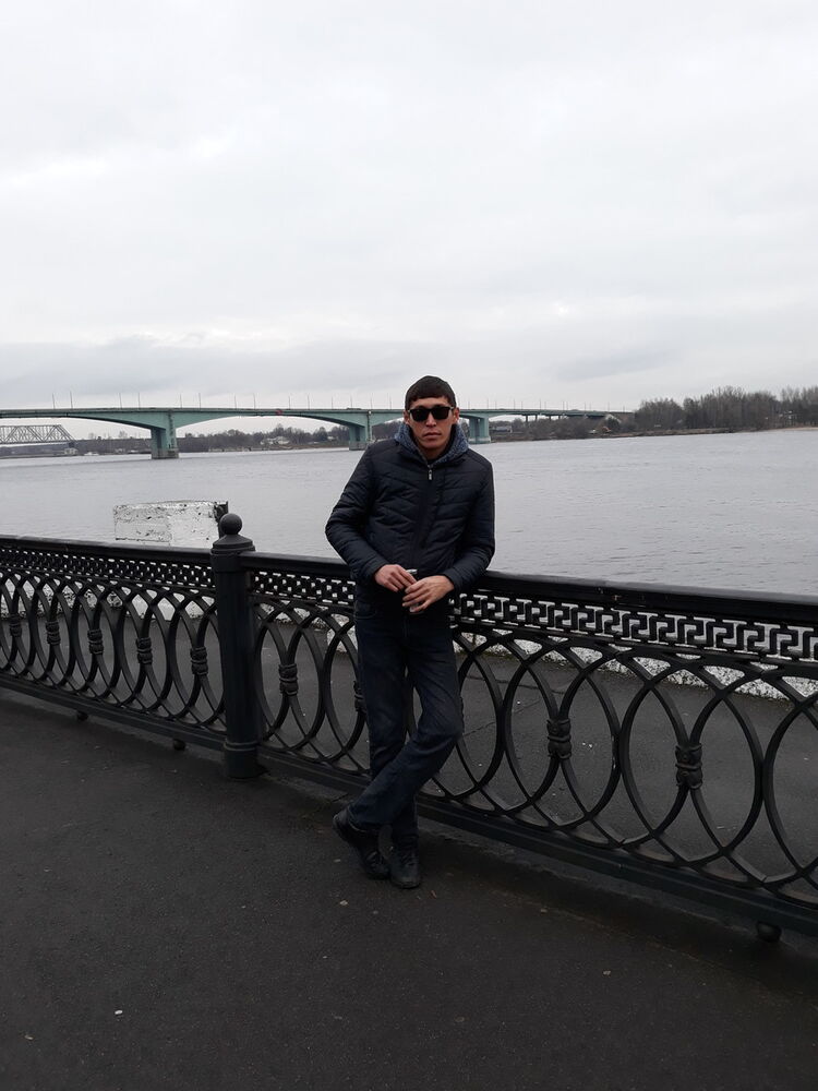  18401430  Baurjan, 36 ,    