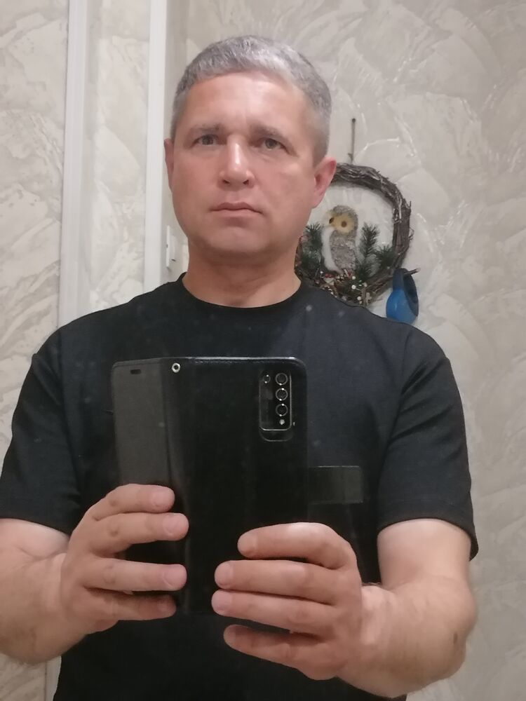  52737070  Vladimir, 48 ,    