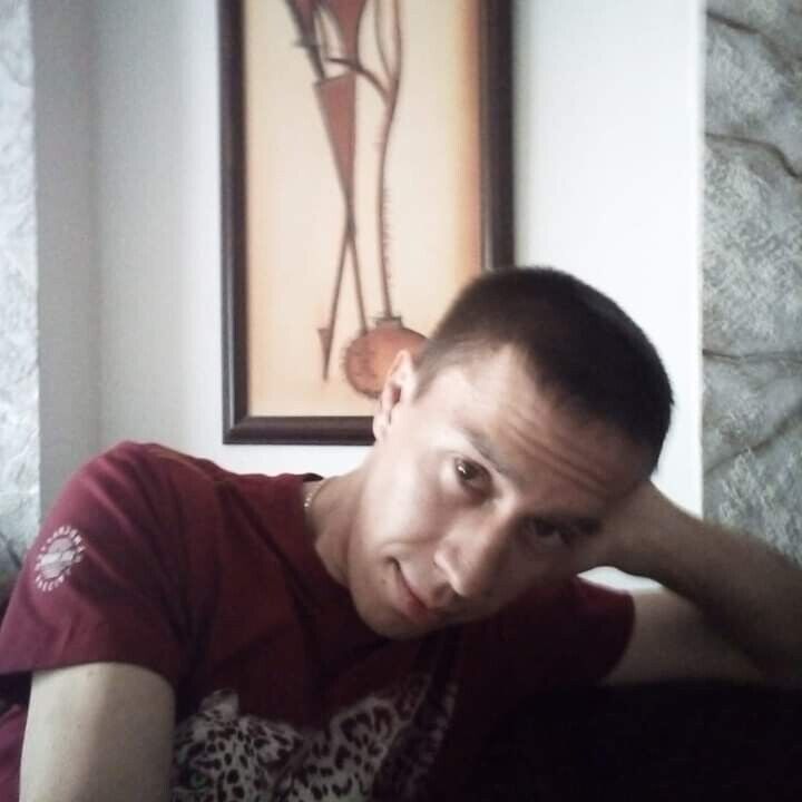  21395390  Alexandr, 33 ,    
