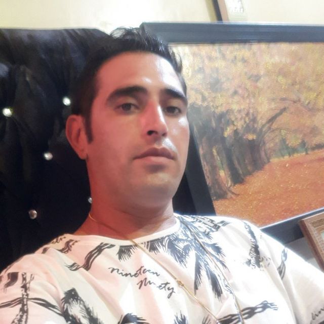  37319390  Farhanihadi, 26 ,    