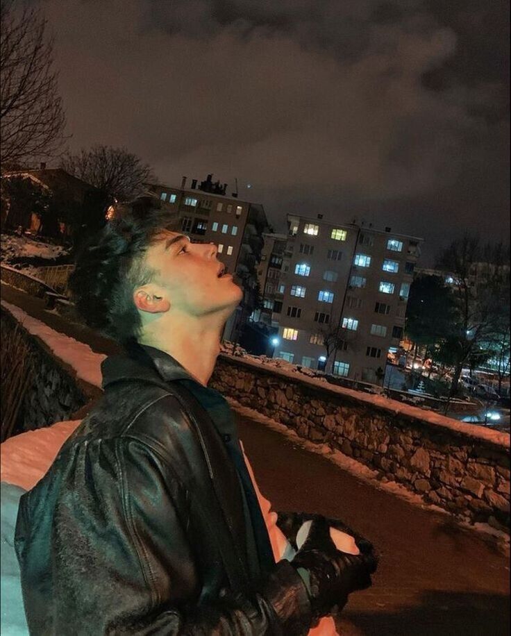  45399590  Denis, 26 ,    