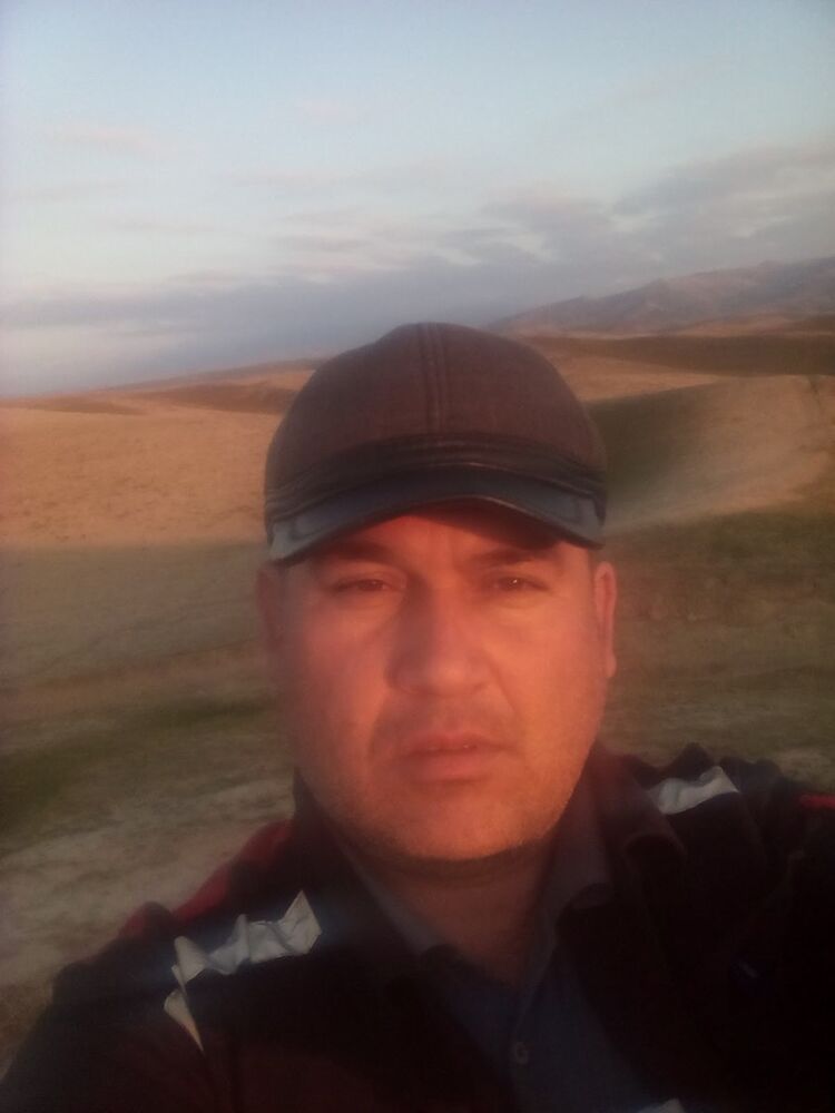  9512310  Akbar, 49 ,    