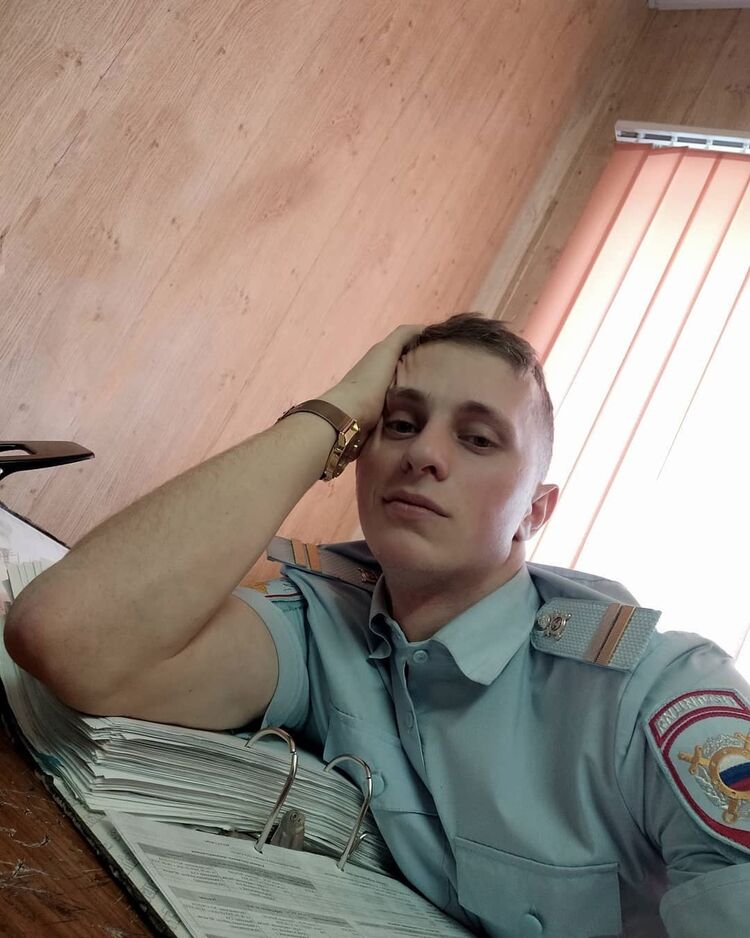  31705630  , 27 ,    