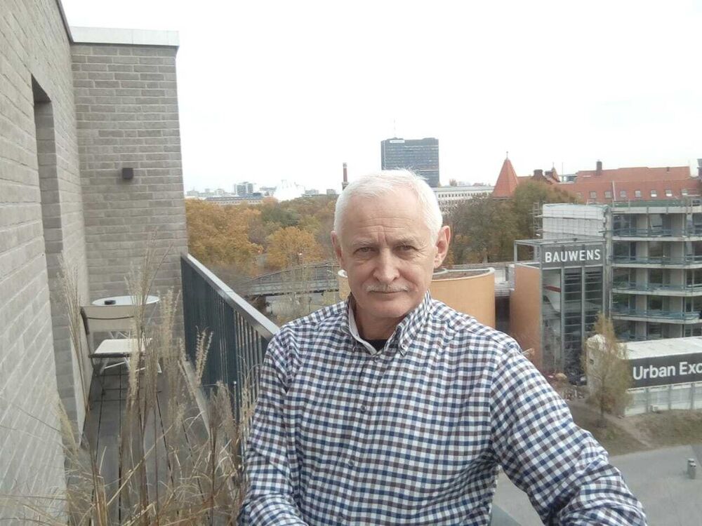  21440930  Wladek, 63 ,    Warszawa