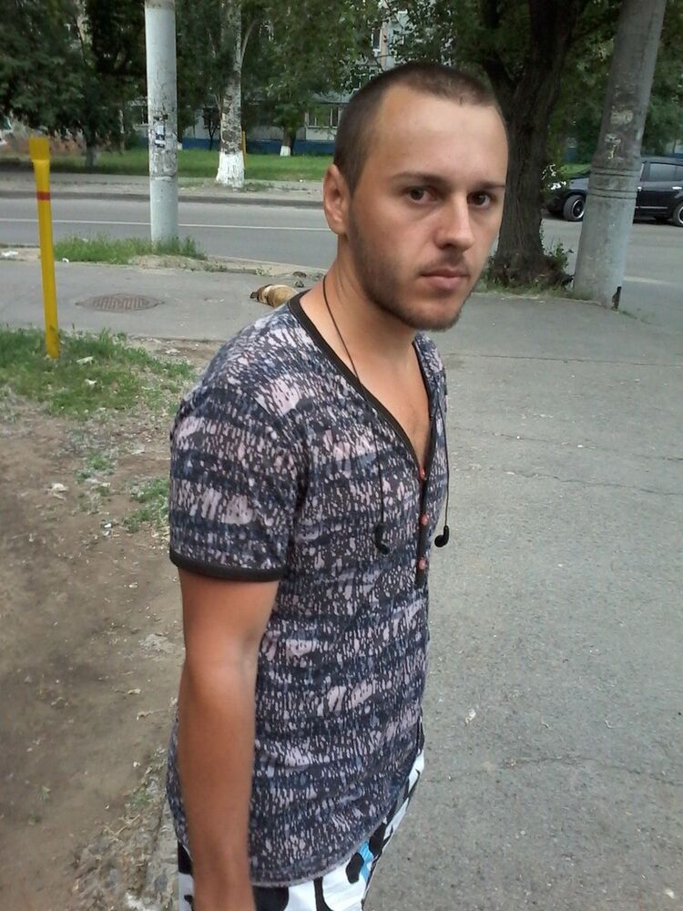  --,   Phil, 35 ,  