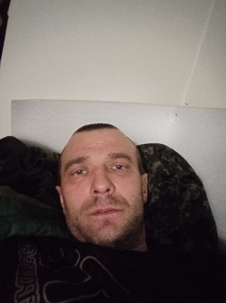  40714130  , 42 ,    