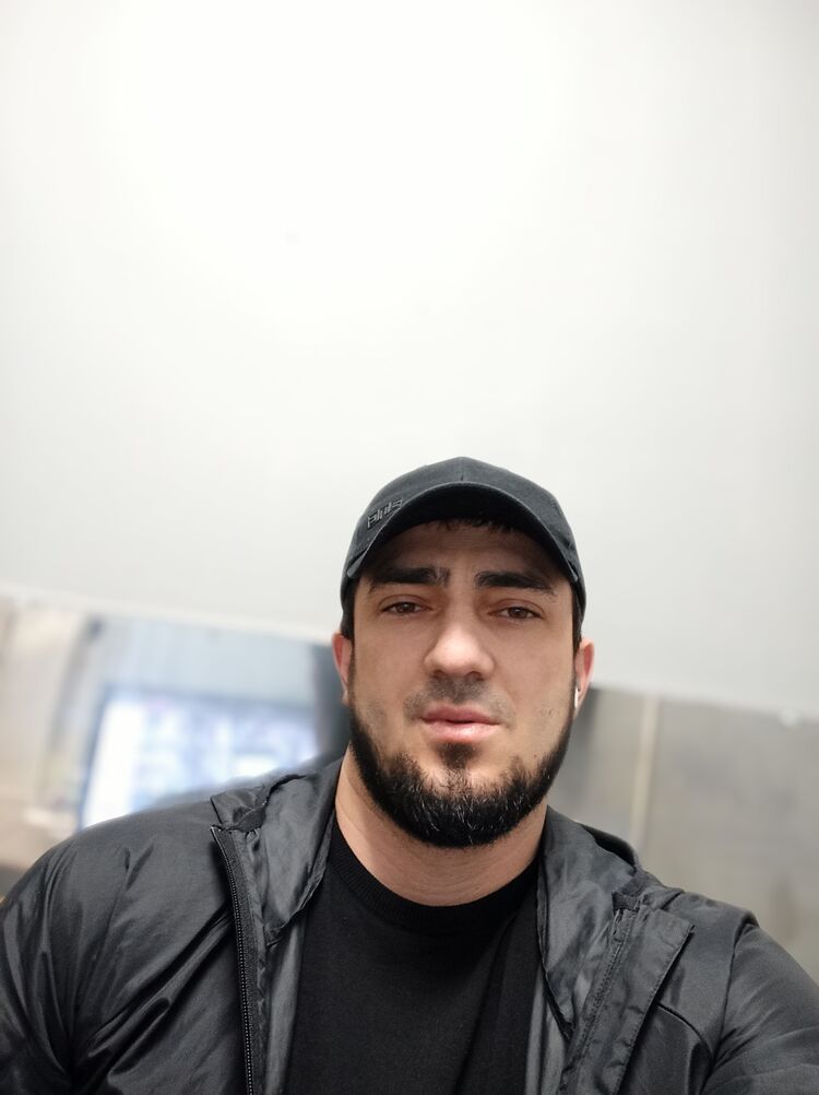  37635810  Borz, 33 ,    