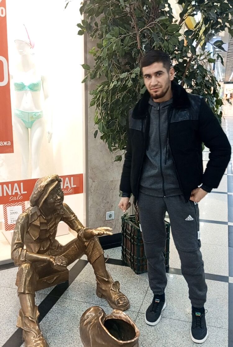  ,   Ali, 26 ,   ,   