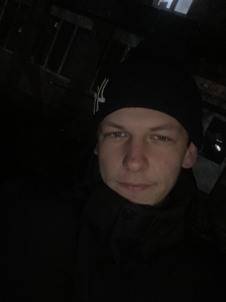  50737170  Oleg, 22 ,    