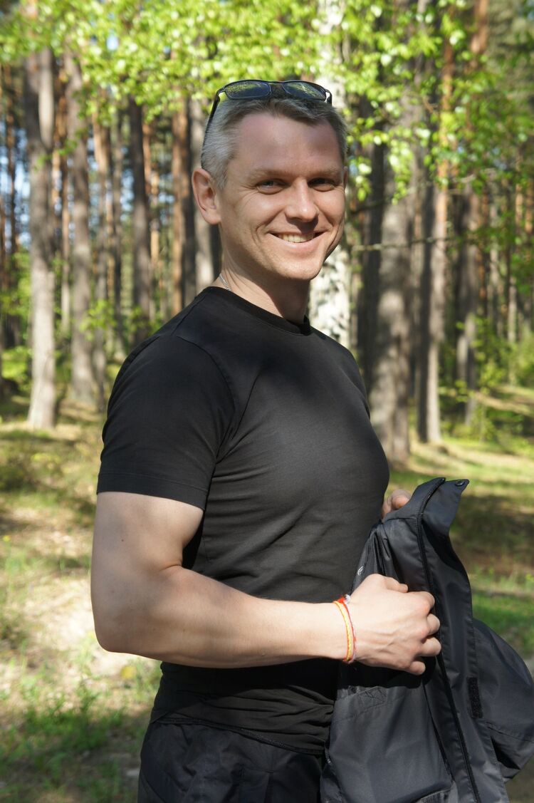  38753190  , 49 ,    -